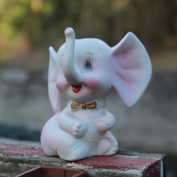 Vintage Pink Elephant Figurine, made in Japan by A Papel Import - Picture 1 of 7